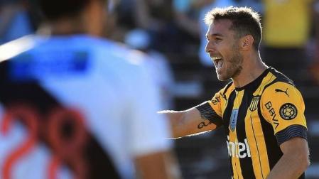 La primera gran tarde de Xisco en Peñarol