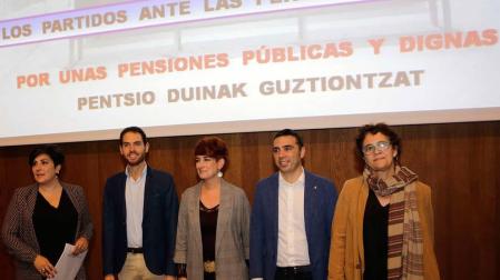 Los mayores bajan a los políticos al barro