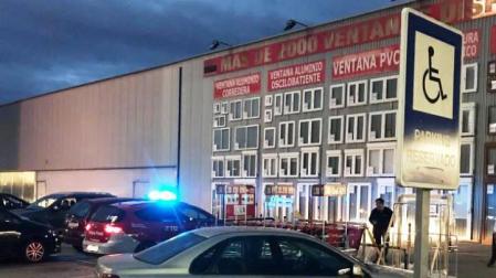 Denunciado por ocupar dos plazas para personas con discapacidad en Viana