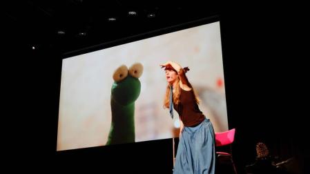 El sábado 16, Canti Vaganti traerá la obra 'Piccolino, un cine concierto', sobre una oruga de plastilina verde que llega a una casa en el bosque