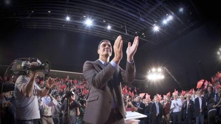 Fotos del mitin del PSOE celebrado este viernes en el Navarra Arena y que ha contado con la presencia de Pedro Sánchez