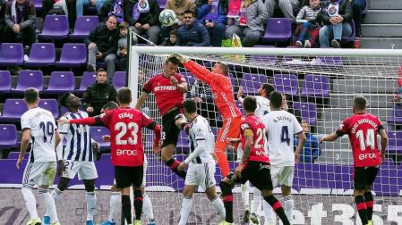 Un vendaval pasa por encima del Mallorca en Pucela