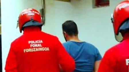Detenido en Marcilla por conducir sin permiso y con una orden judicial pendiente
