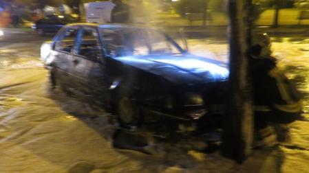 Choca con un árbol en Tudela y da positivo en alcohol y drogas