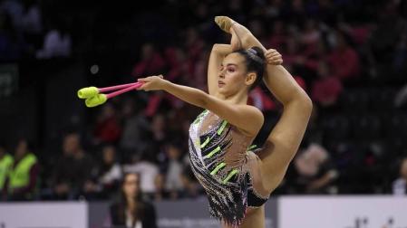 Las gimnastas se juegan en apenas dos minutos y medio el trabajo de varios meses de preparación previa y de más de dos horas de calentamiento el día de competición