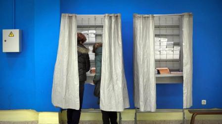 Jornada electoral marcada por el frío, la lluvia y la nieve