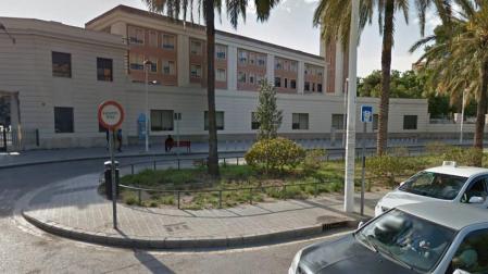 Detenido un joven tras apuñalar a su madre por la espalda en Valencia
