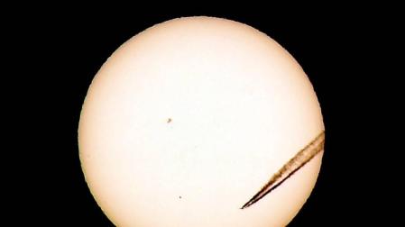 Mercurio cruza por delante del Sol