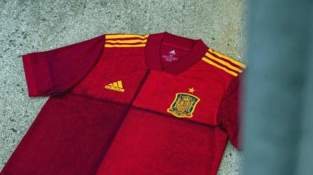 La RFEF y Adidas presentan la llamativa camiseta de la selección para la Eurocopa