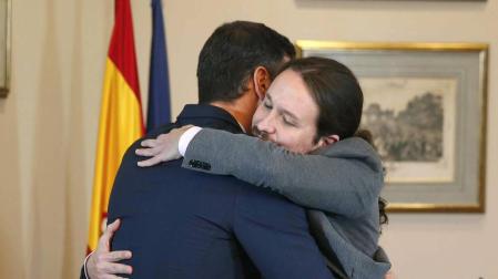 Sánchez e Iglesias firman un preacuerdo para un Gobierno de coalición