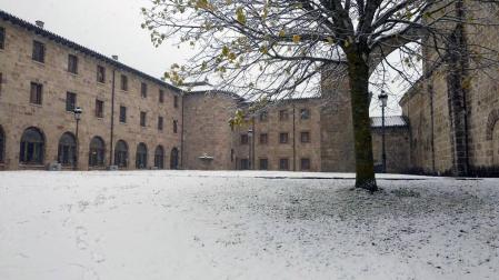 La cota de nieve cae hoy a cotas de 800/500 metros y ascenderá mañana