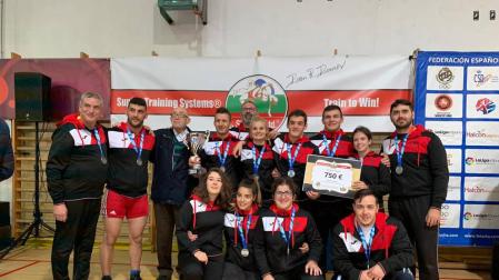 Navarra, subcampeona nacional en su debut en el Campeonato de España de lucha