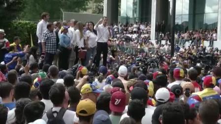 Juan Guaidó llama a reactivar las protestas contra Maduro