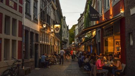 Comer por la noche, vinculado a una peor salud cardíaca para las mujeres