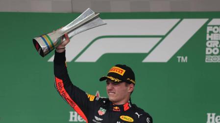 Max Verstappen gana el Gran Premio de Brasil con remontada épica de Sainz