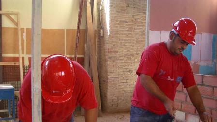 Albañiles y encofradores copan el 25% de los contratos en la construcción