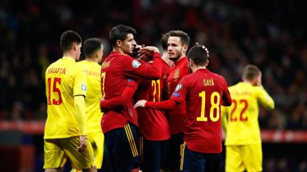 España cierra la fase de grupos con una manita y será cabeza de serie