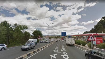 Nudo semafórico de la A-15 y la A-12, en la salida de Zizur Mayor