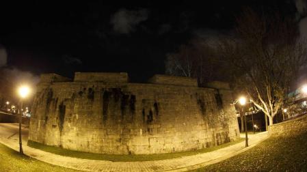 Quejas ciudadanas: plazas de aparcamiento inutilizadas en Pamplona