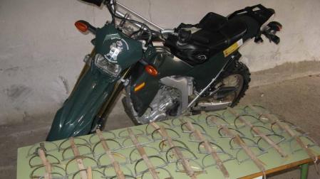 Localizados 45 cepos de caza prohibidos en una finca de Cascante