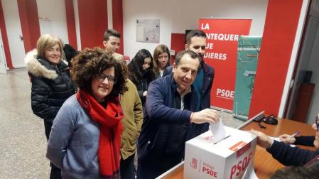 La militancia del PSOE avala la coalición con Podemos con un 87% de los votos