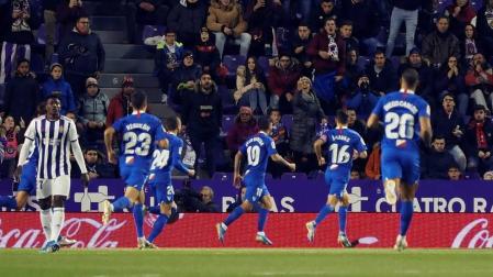 El Sevilla gana en Zorrilla con un penalti repetido y se aferra a la zona alta