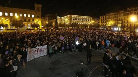 Fotografías de la concentración en Pamplona con motivo del 25 de noviembre: Día Internacional contra la violencia hacia las mujeres