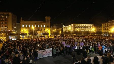 Fotografías de la concentración en Pamplona con motivo del 25 de noviembre: Día Internacional contra la violencia hacia las mujeres