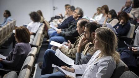 Asamblea de médicos en en el Complejo Hospitalario de Navarra.