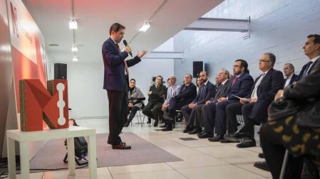 La sede de Diario de Navarra en Cordovilla ha sido el escenario de presentación pública de Navarra Incluye, un proyecto impulsado por Diario de Navarra y Abanti Social que nace con el objetivo de conseguir que Navarra sea la comunidad con el mayor índice de inclusión socio-laboral de personas en situación de difícil inserción.
