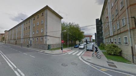 Calle Lakuntza, en la Txantrea, donde tuvo lugar el atraco.