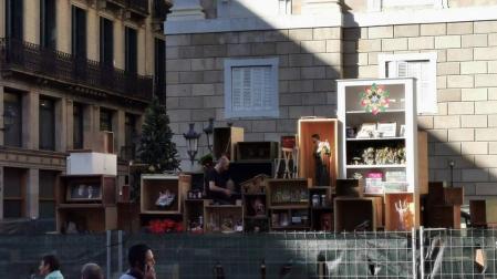 El belén de Barcelona, un trastero con ornamentos y recuerdos navideños