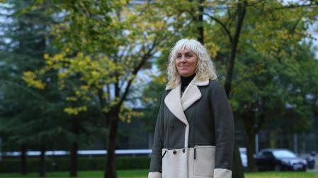 Reyes Gurrea, paciente de cáncer de mama, cerca del CHN.