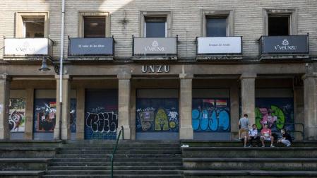 Heridos tres agentes al intervenir en una pelea entre menores