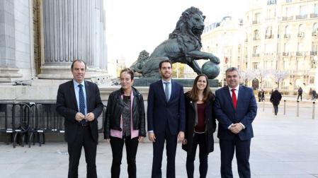 Navarra Suma y PSN discrepan sobre la estabilidad del Gobierno de Sánchez