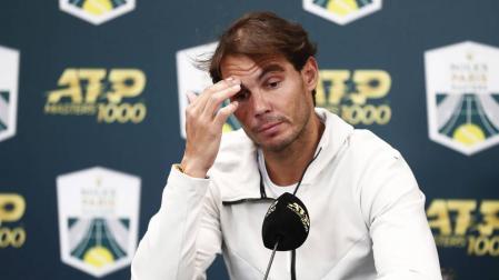 Nadal se retira de la semifinal de París-Bercy por lesión