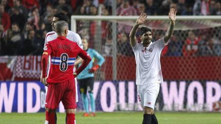 Banega, contra el Espanyol.