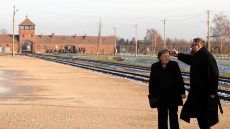 Angela Merkel, en Auschwitz: "Me siento profundamente avergonzada"