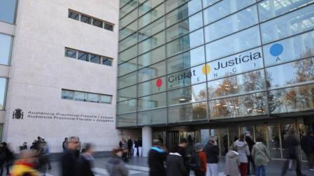 Condenados dos exdirectivos del Zaragoza por falsedad y absueltos los jugadores