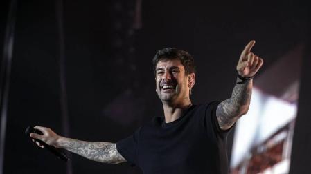 Melendi actuó en la noche de este viernes 17 de octubre de 2019 en el pabellón Navarra Arena de Pamplona ante un heterogéneo público que disfrutó con las canciones del asturiano.