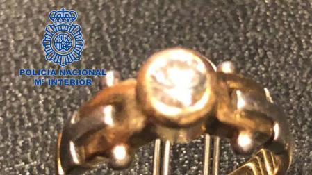 Detenida en Pamplona por robar 15.000 euros en joyas en la casa donde trabajaba