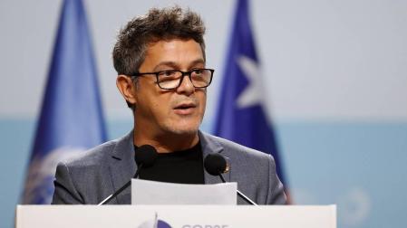 Alejandro Sanz: "El mundo contiene el aliento; no le defraudemos"