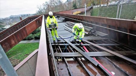 La prueba de carga de Labrit, a la espera de inspeccionar los cimientos