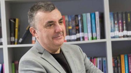 Manuel Vilas: “Pese a todo, hay una obligación de sentir la alegría; si no, no estás vivo”