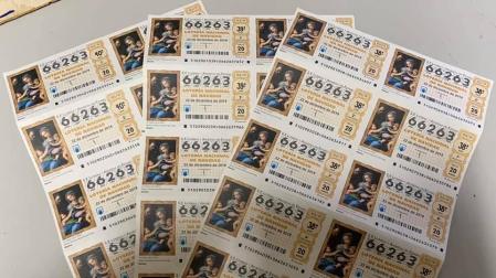 Un pueblo de Toledo vende 1.600 participaciones del Gordo con un número erróneo