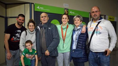 Nerea Pena ya está en casa con su medalla de plata