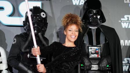 El teatro Victoria Eugenia de San Sebastián acogió este miércoles el preestreno en España de la última película de 'Star Wars', 42 años después de que también lo hiciera con 'La guerra de las galaxias'.