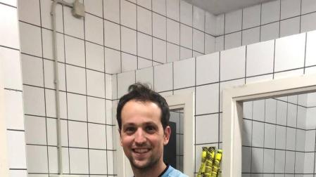 Los jugadores de la Peña Azagresa recibieron las camisetas del Celta de Vigo