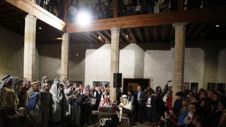 La Pía Unión de Auroros de Santa María levanta el telón navideño en Pamplona