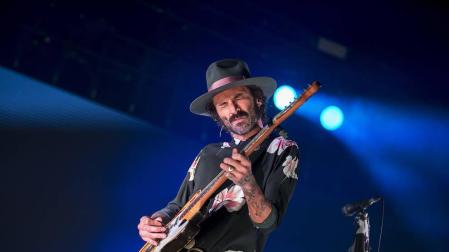 Leiva y su rock de ala ancha ocupan el Navarra Arena